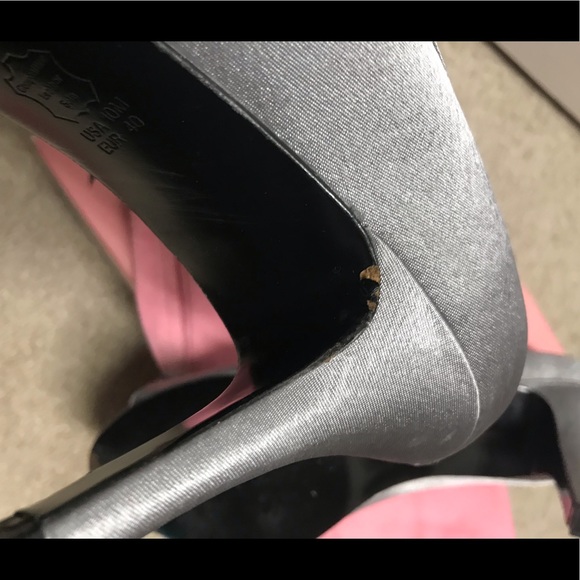 Nina Fulvia Peep Toe Pump in Light Pewter. Size 10 - Picture 5 of 6